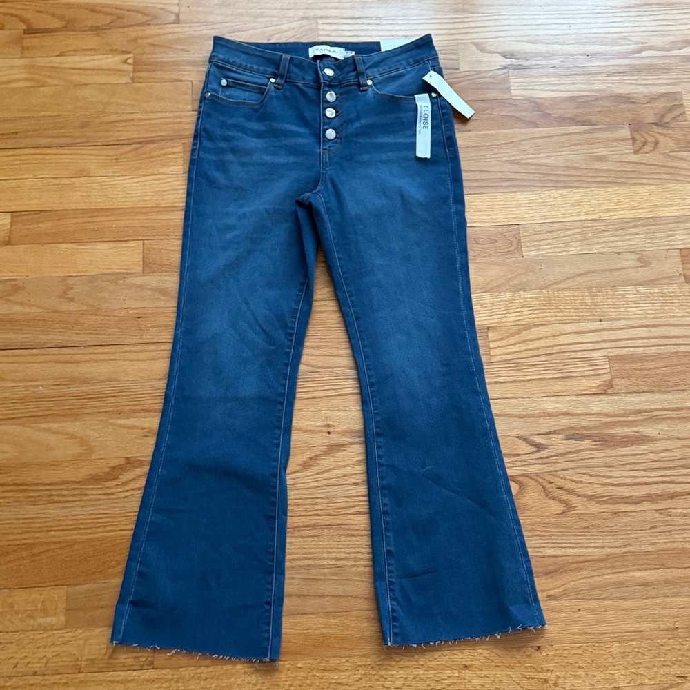 Tahari  Denim Women’s Eloise‎ Mid Rise Exposed Button Fly Flare Jeans 8/29